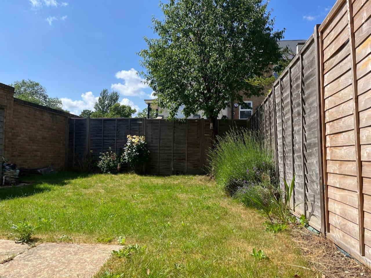 Bromley Common- Double Bedroom With En-Suite With Private Lounge In Shared Town House Buitenkant foto
