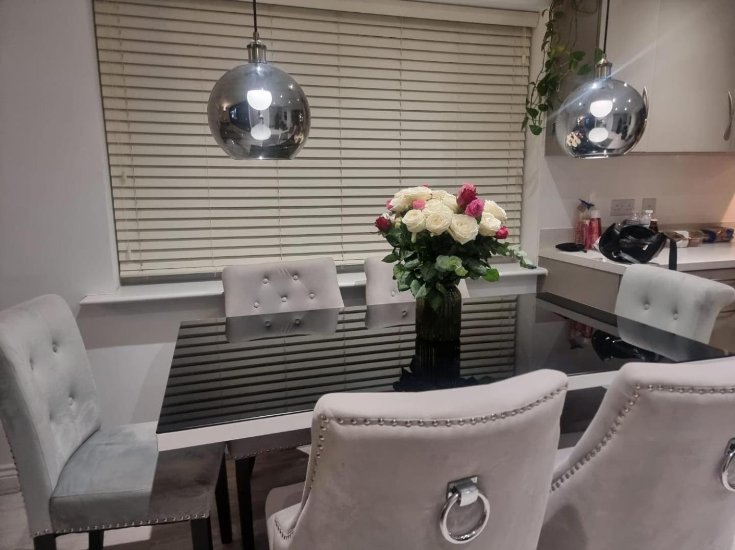 Bromley Common- Double Bedroom With En-Suite With Private Lounge In Shared Town House Buitenkant foto